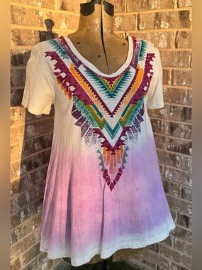 Double D Ranch Embroidered V-Neck Ombre Tee in Purple and Multicolor
